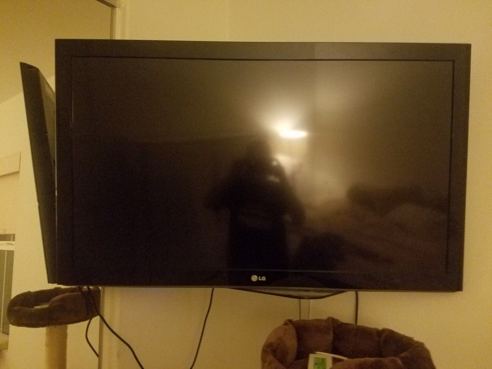 LG 46LD550 46" 1080p 120 Hz LCD HDTV