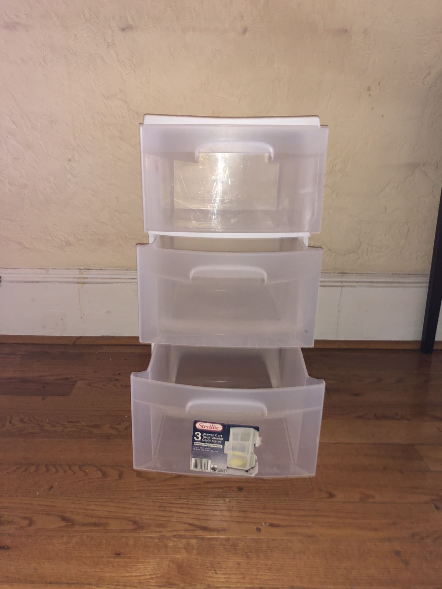 Small Plastic 3 drawer storage