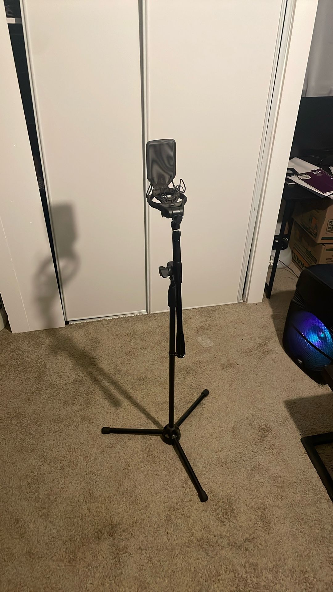 Adjustable Microphone Stand