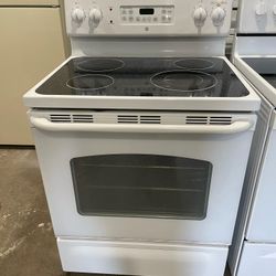 GE Electric Stove 