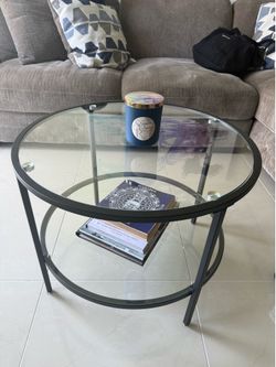 Modern Round Black Glass Coffee Table – 2-Tier Storage Shelf – Excellent Condition