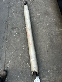 Nissan Titan Rear Drive Shaft 4x4  2004 - 2006 ; J463