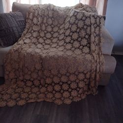 Beautiful Hand Made Table Cloth For A Large Table Of 10 To 12 Chairs.