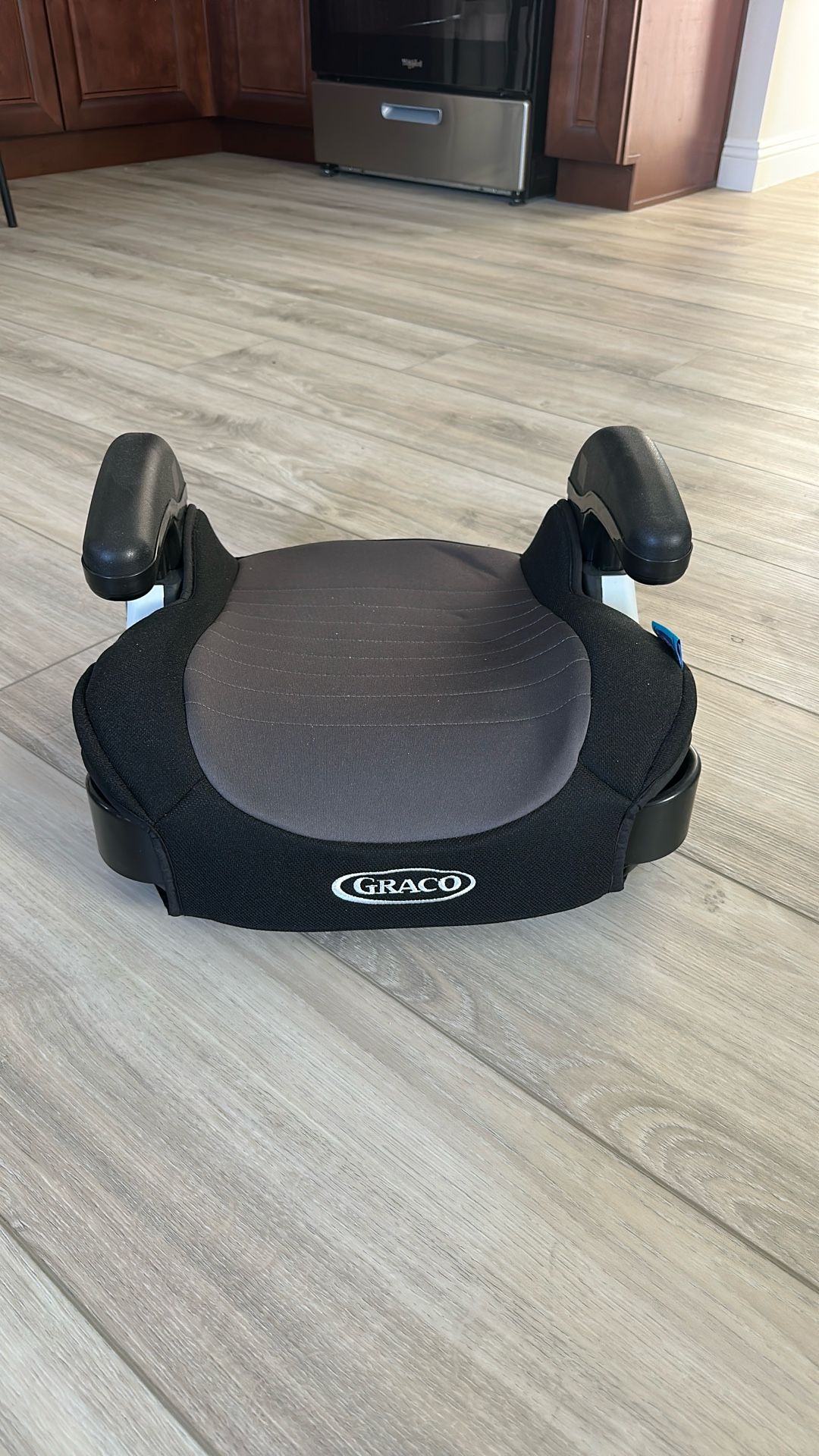 (NEW) $22 Kids Graco (TurboBooster 2.0) Backless Booster Car Seat, Ages 4-10 yr, Weight 40-100 lbs