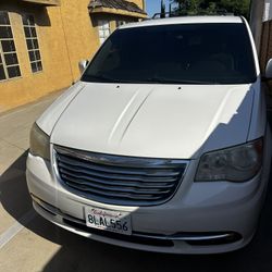 2012 Chrysler Town & Country