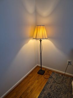 Floor lamp
