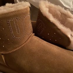 Classic Ugg Gem Mini Brand New Size 8