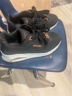 Girls Skechers Shoes Bundle – Youth Size 3 (2 Pairs)