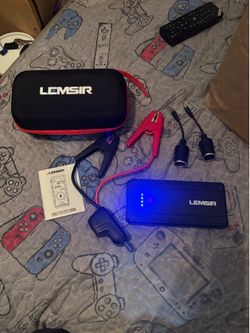 Car jump starter 2000amps new