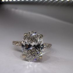 2.08 Carat F VVS2 Oval Diamond Engagement Ring Pavé Band Hidden Halo Yellow Gold 
