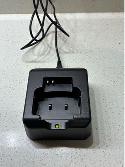 Desktop Charger Cradle Base for Walkie Talkie AACH3CAU15611 15V/8.4V