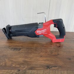 Milwaukee M18 FUEL SAWZALL Reciprocating Saw 2821