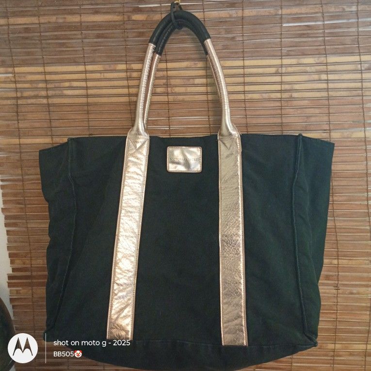 *GENTLY USED* VICTORIA'S SECRET Large Weekend Tote Bag W/ Zip Pocket