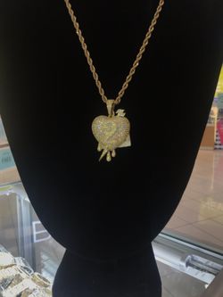Brand New Men’s Fully Iced Out DRIPPING HEART with No.2 14k gold Finish Fully Iced Out with Rope Chain