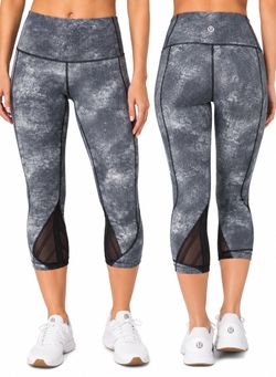 Lululemon Essential Rhythm Crop Diffusion White Black 4