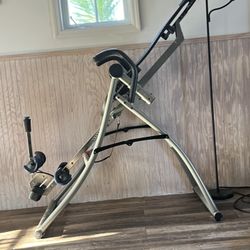 TEETER HANGUP INVERSION TABLE 