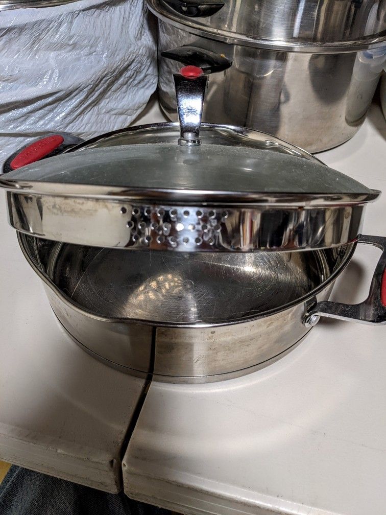 David Burke 16qt Stock Pot for Sale in Phillips Ranch, CA - OfferUp