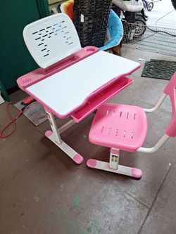 New adjustable hight  childrens  desk  /,art table and vhair