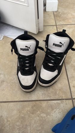 Size 7 white and black puma shoes