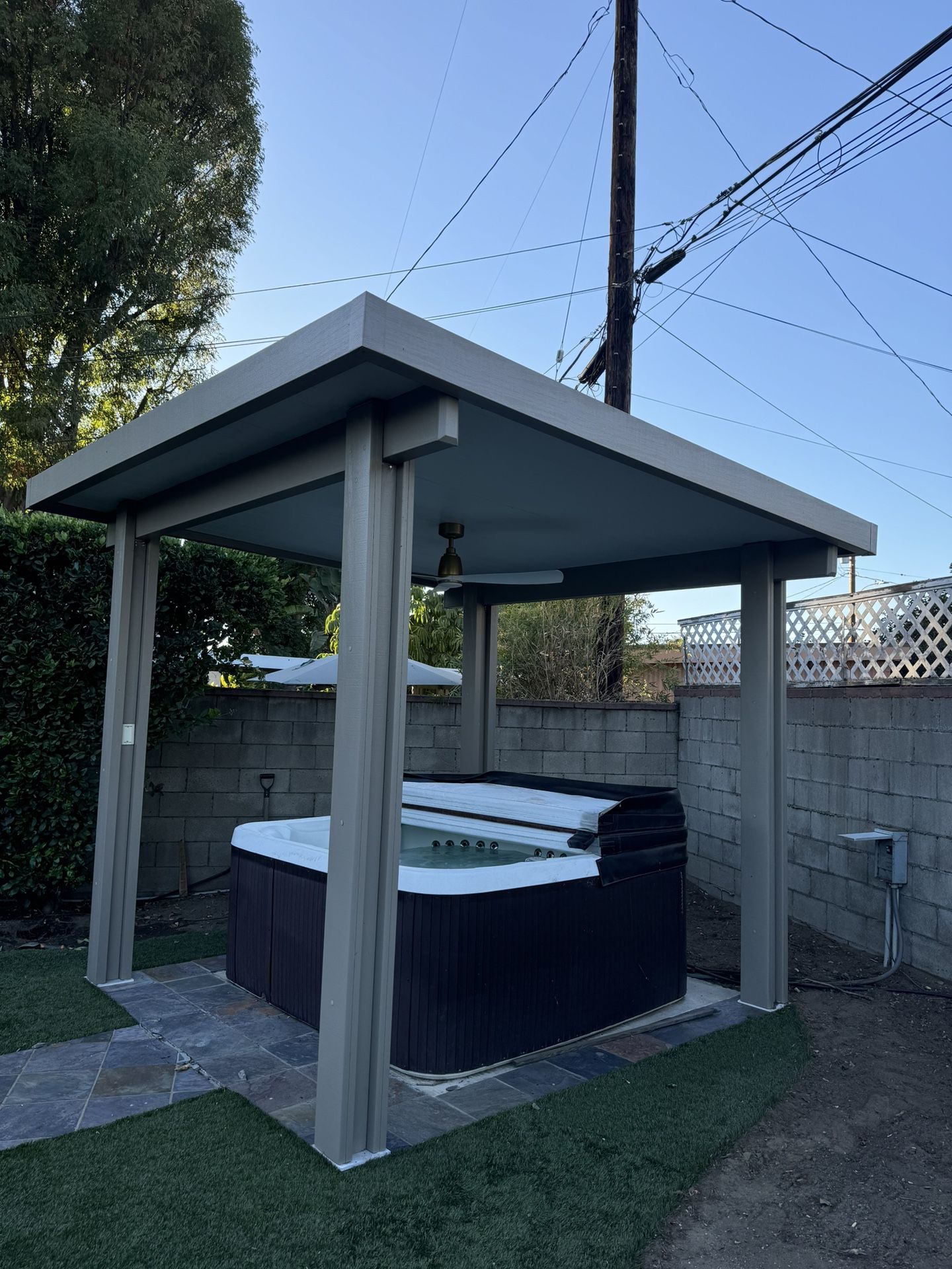 Aluminum Patio & Jacuzzi
