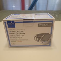 DIGITAL BLOOD PRESSURE UNIT. UNIVERSAL SIZE.Asking $50 or Best Offer. Meet At QT Off McClay In St.peters.