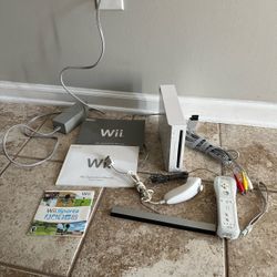 Nintendo Wii Console System Bundle w/ Controller & Wii Sports