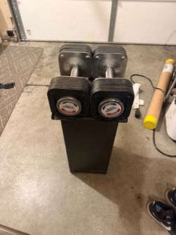 Adjustable dumbbells