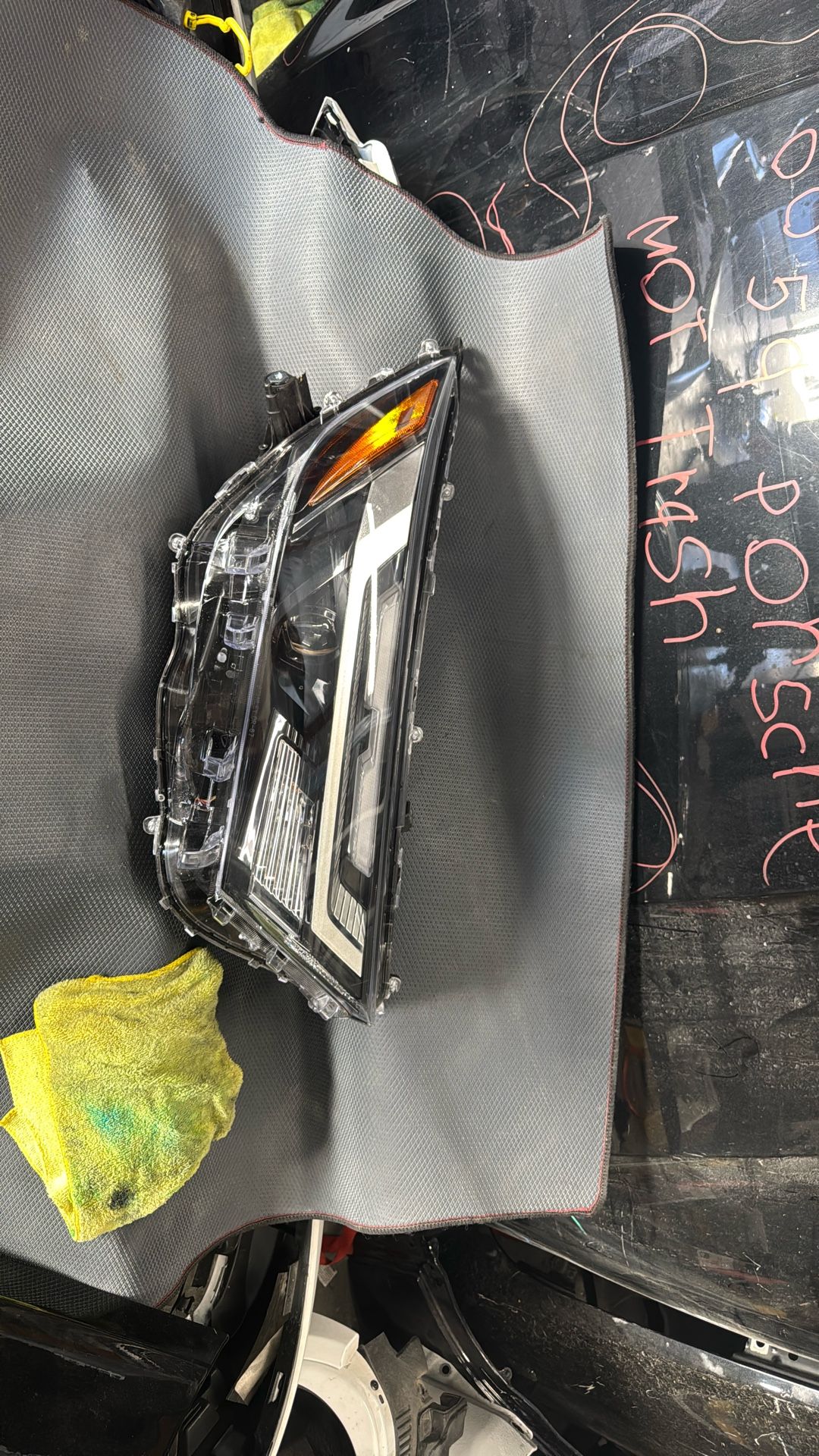 2022 2025 Toyota RV 4 right Headlight,