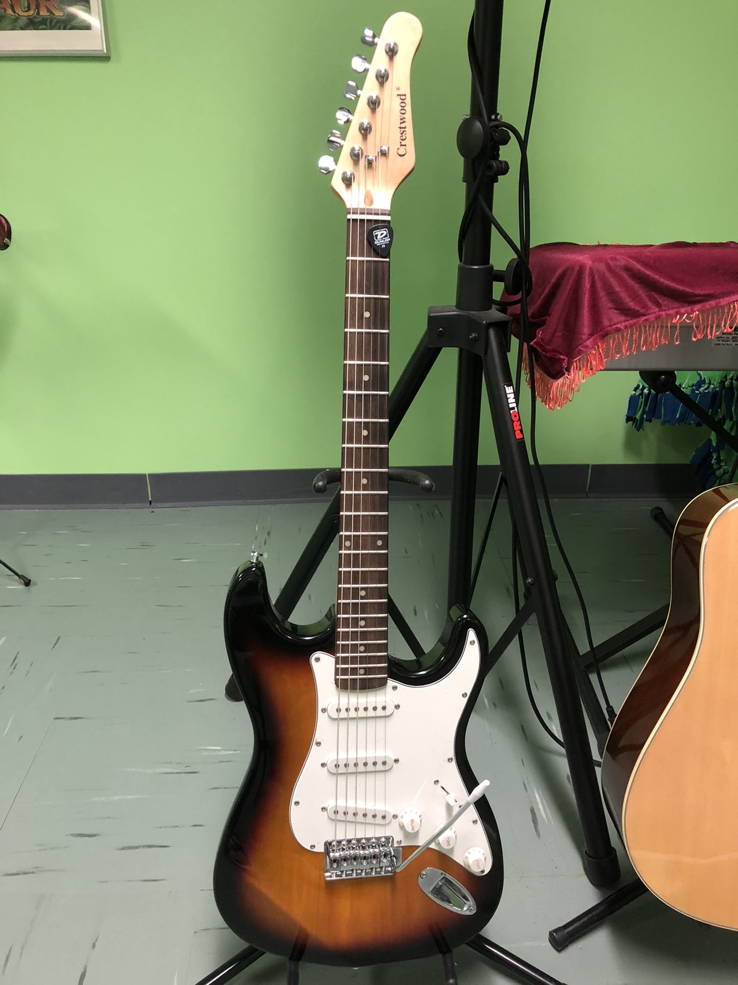 Crestwood Electric Guitar