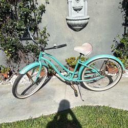Phat Women’s Beach Cruiser 