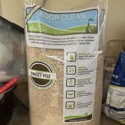 Koop Clean Bedding For Chicken 