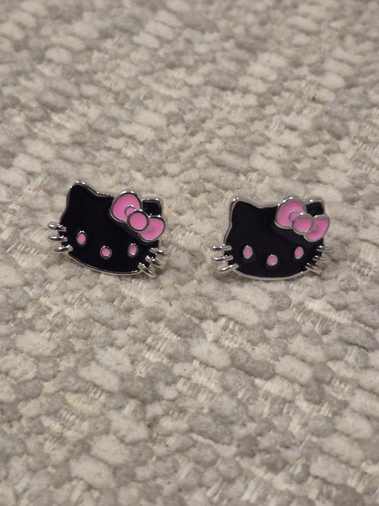 Hello Kitty Earrings, Black