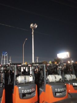 FORKLIFT TOYOTA 3000# Triple Mástil 