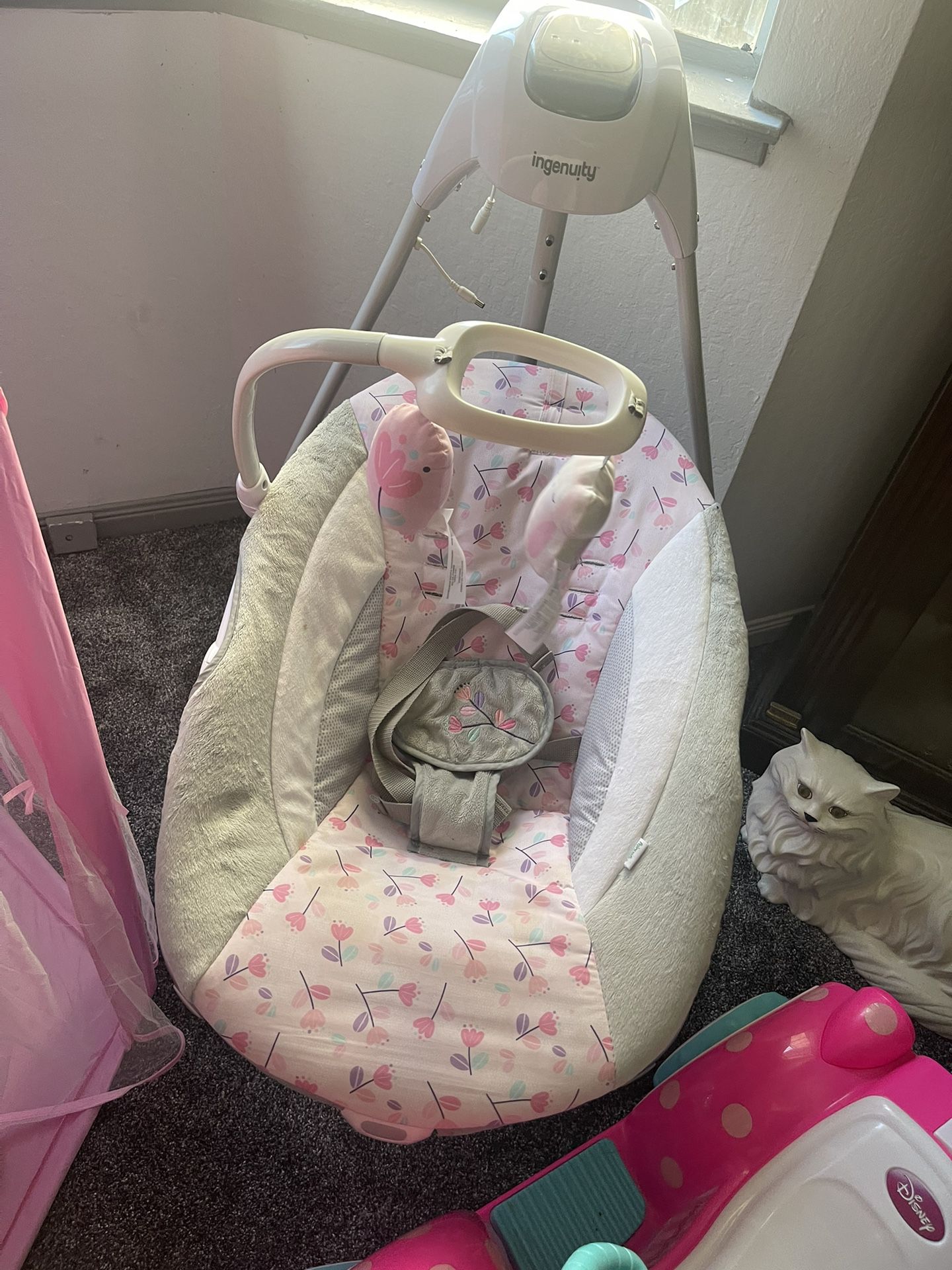 Baby/Infant Ingenuity Simple Comfort Cradling Swing