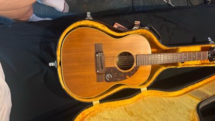 12 string-1964 very rare Parler body