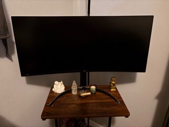 LG 32” curved Smart Monitor