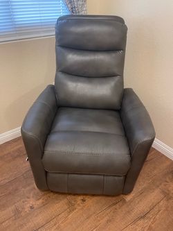 Recliner Recliner