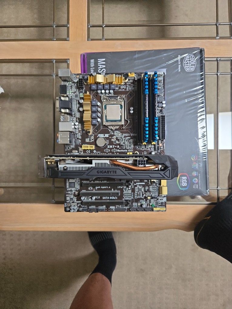 Intel I7 4778k Corsair 16gb Ram Asus Z78 Mobo Gigabyte 1060ti Gpu