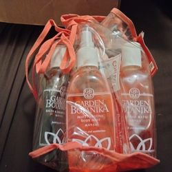 Bath And Shower Gift Set