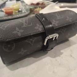 Watch 3 Travaling Case By Louis Vatuin 