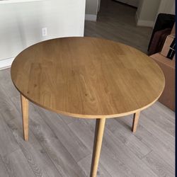 Round Wood Table 