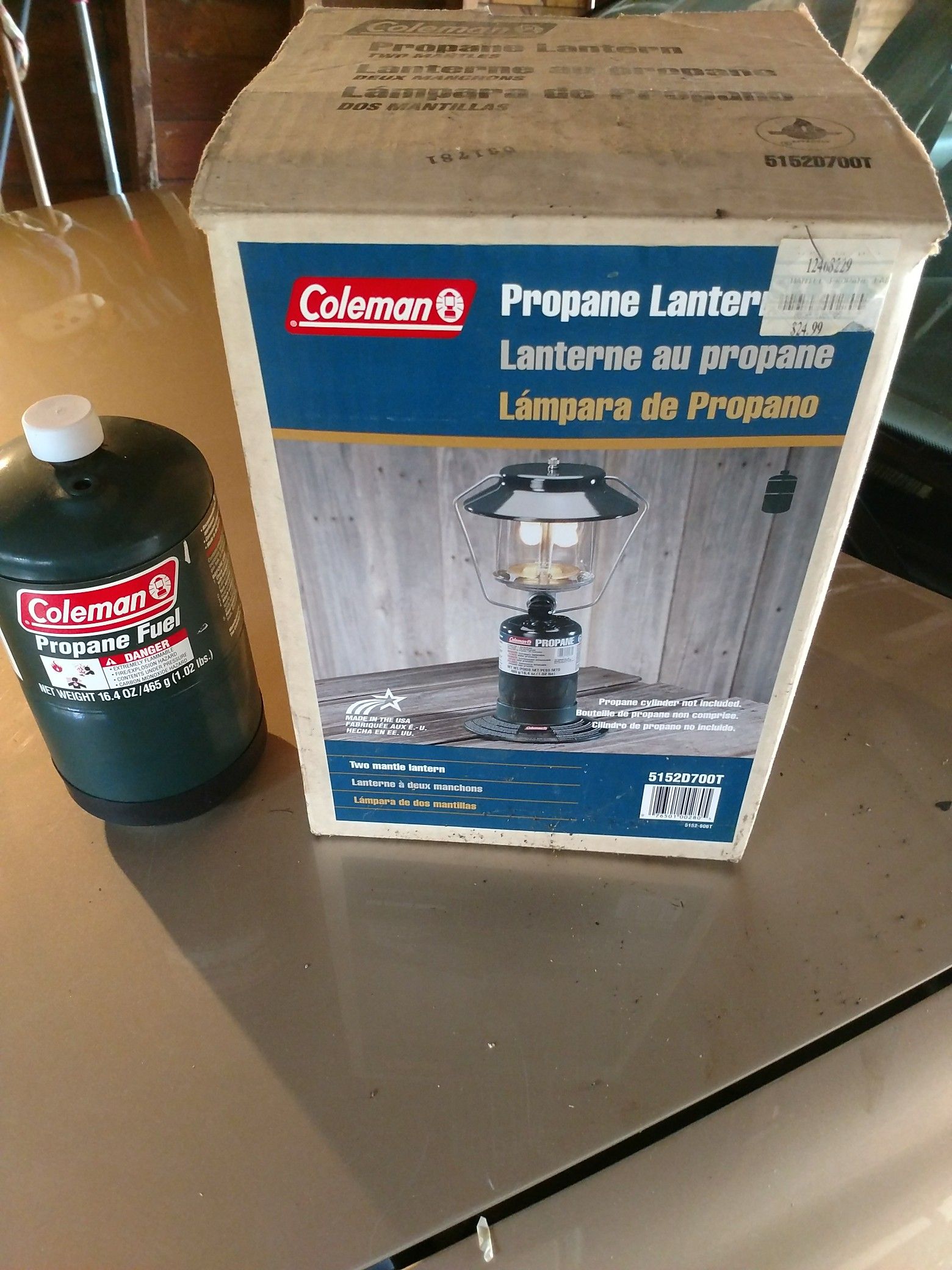 Coleman propane lanterne & fuel( 2 available)