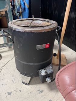 Gas deep fryer -  excellent condition