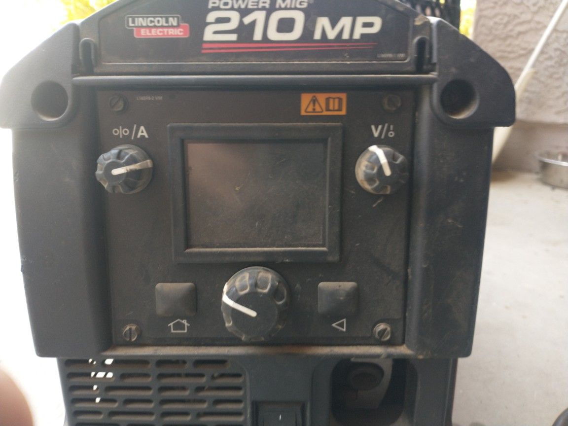 Lincoln Power MIG 210 FOR PARTS; NOT WORKING for Sale in Gilbert, AZ