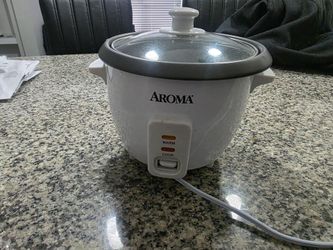 Aroma Rice Cooker with Glass Lid