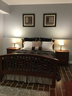 New queen bedroom set with mattress