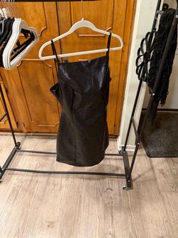 Topshop Black Patent Mini Dress – Size 10 – NEW WITH TAGS