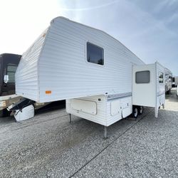 2000 Fleetwood Prowler 