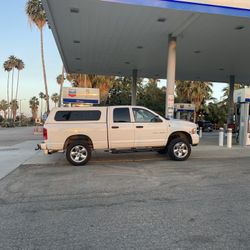 Dodge Ram Camper 