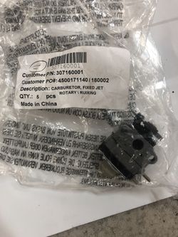 Small engine carburetor